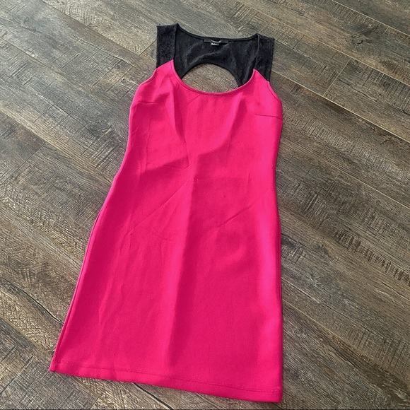 Forever 21 Red Bodycon Mini Dress Open Lace Back Keyhole Size Small Scoop Neck - Picture 1 of 6